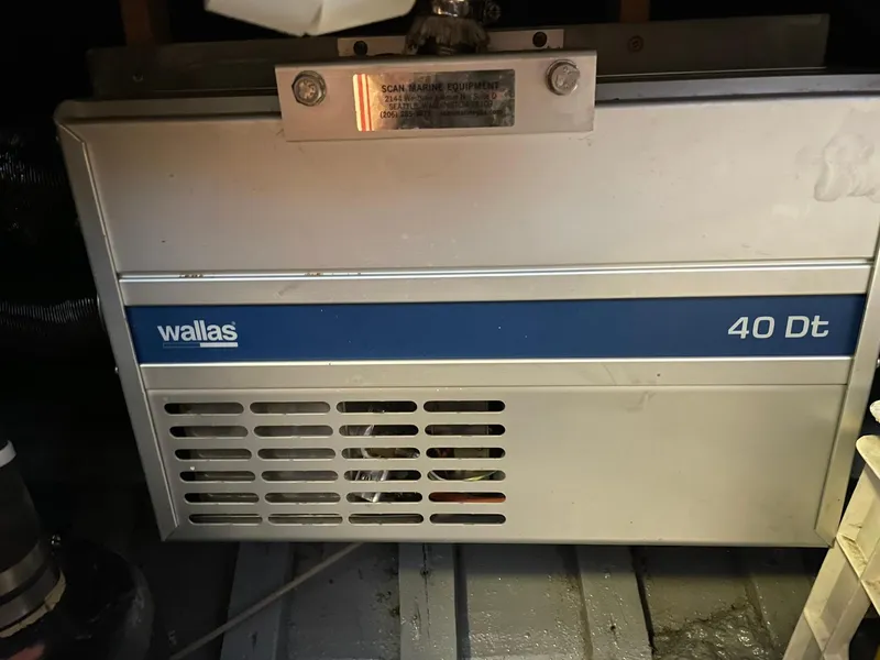 Slide: The Image of Wallas 40 Dt heater inside a 1940 Historic Tacoma Boat Co Cruiser. - 35