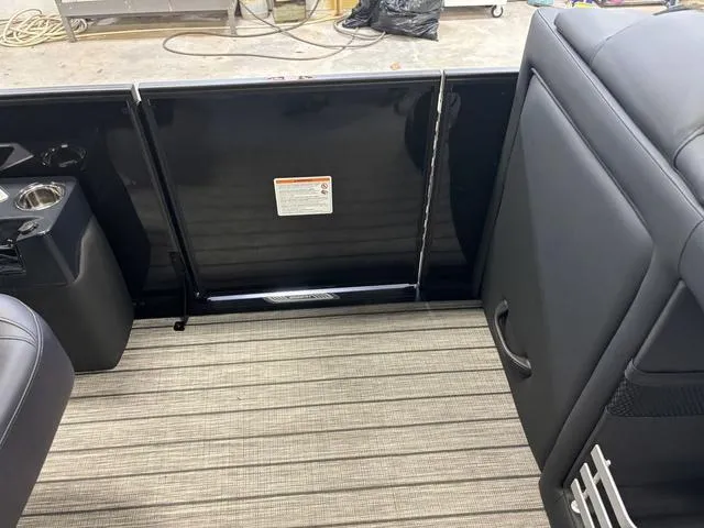 Slide: The Image of Harris GRAND MARINER 250 SLDH 2025 - 13