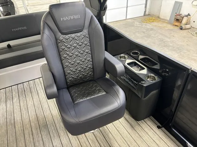 Slide: The Image of Harris GRAND MARINER 250 SLDH 2025 - 14