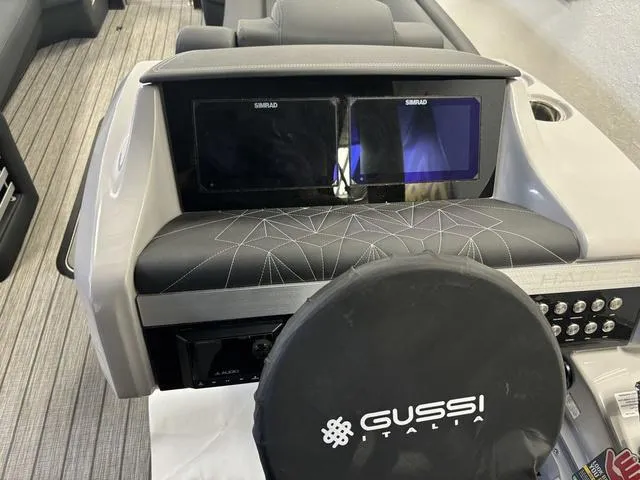 Slide: The Image of Harris GRAND MARINER 250 SLDH 2025 - 16