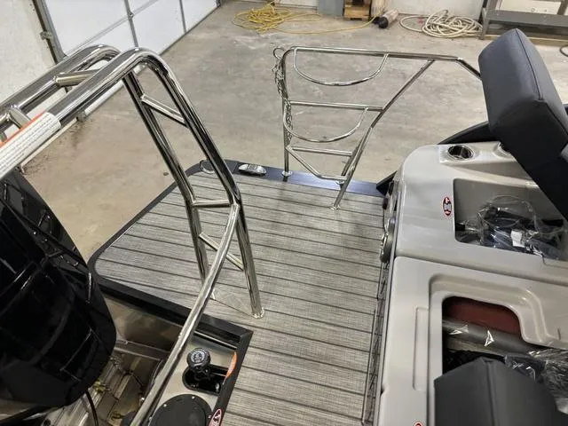 Slide: The Image of Harris GRAND MARINER 250 SLDH 2025 - 24