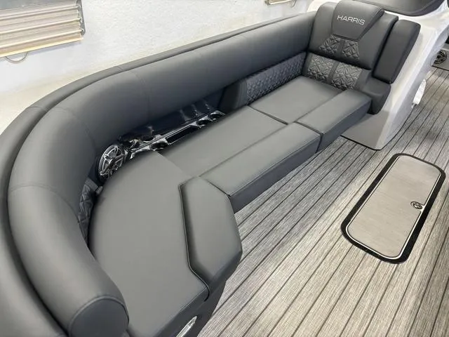 Slide: The Image of Harris GRAND MARINER 250 SLDH 2025 - 7