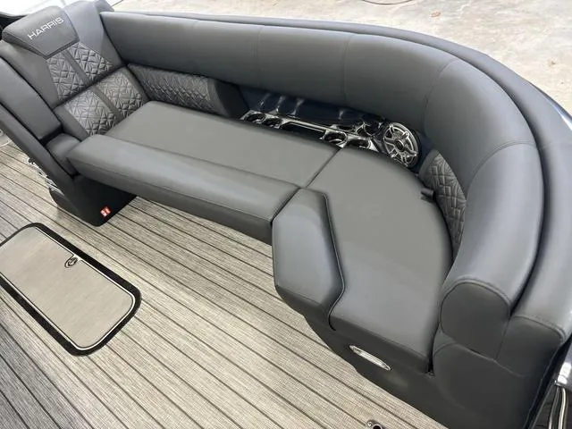 Slide: The Image of Harris GRAND MARINER 250 SLDH 2025 - 8