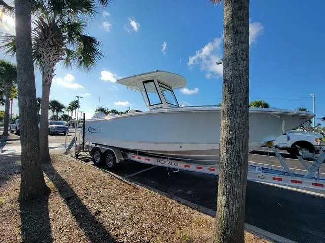 Slide: The Image of Robalo R250 Center Console 2025 - 6
