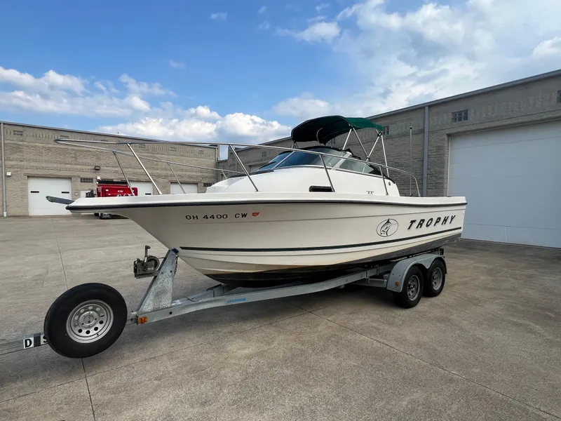 Slide: The Image of Bayliner 2052 Trophy 2000 - 0