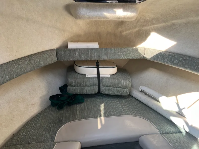 Slide: The Image of Bayliner 2052 Trophy 2000 - 12