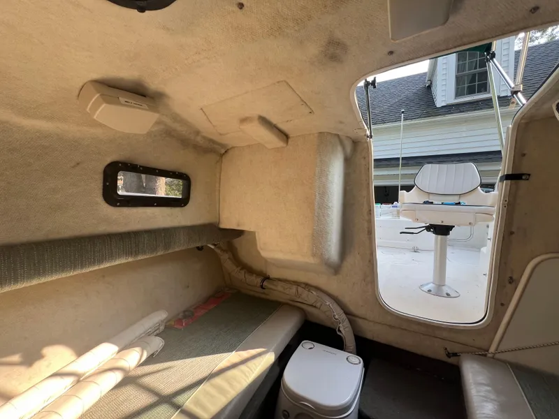 Slide: The Image of Bayliner 2052 Trophy 2000 - 15