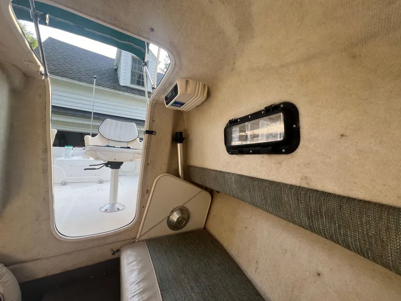 Slide: The Image of Bayliner 2052 Trophy 2000 - 16