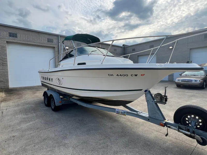 Slide: The Image of Bayliner 2052 Trophy 2000 - 18