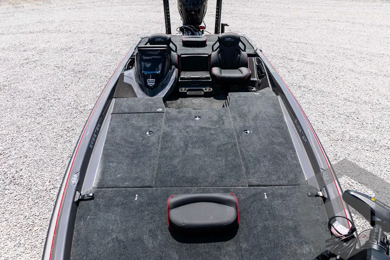 Slide: The Image of 2025 Skeeter ZXR 21 boat interior with spacious deck and seating. - 26