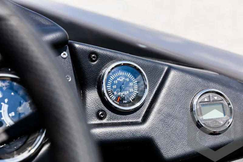 Slide: The Image of Skeeter ZXR 21 2025 - 53