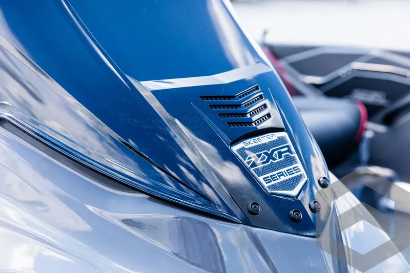 Slide: The Image of Skeeter ZXR 21 2025 - 70