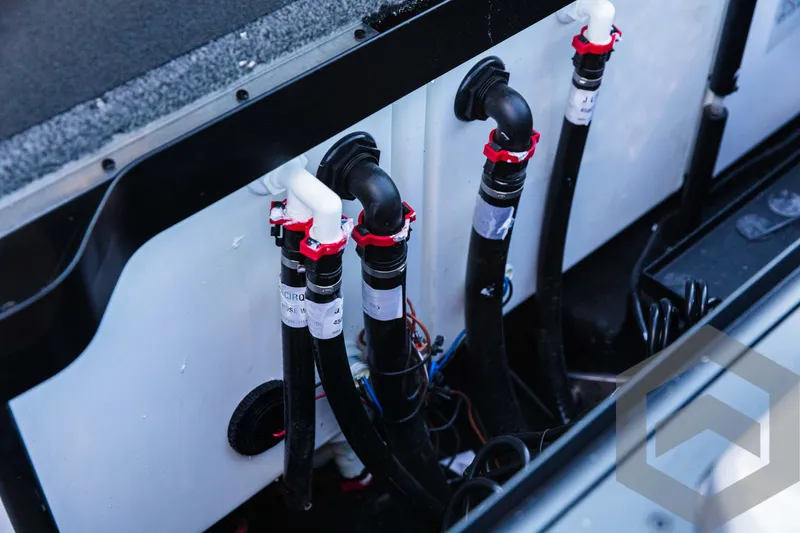 Slide: The Image of Skeeter ZXR 20 2025 - 70