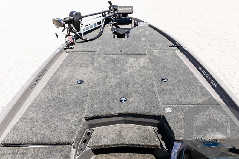 Slide: The Image of 2025 Skeeter ZXR 20 boat deck with advanced fishing equipment. - 29