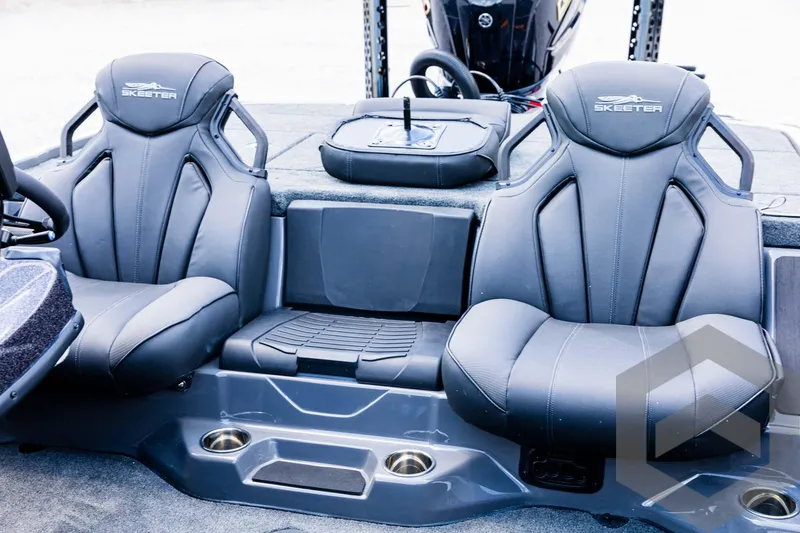 Slide: The Image of 2025 Skeeter ZXR 20 boat interior with two sleek, ergonomic seats. - 41