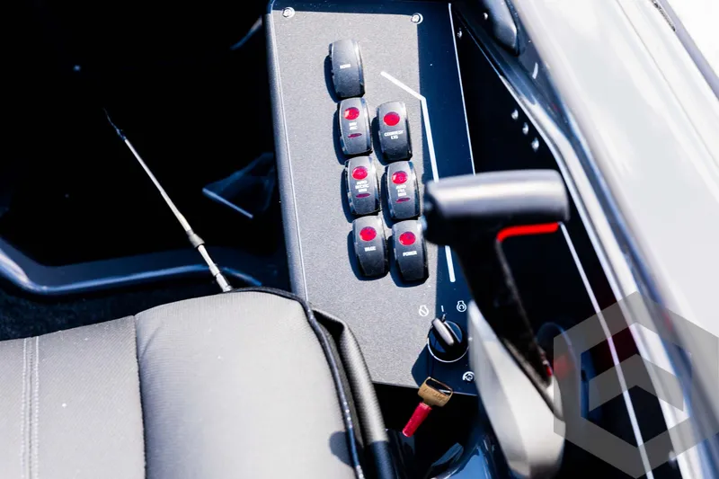 Slide: The Image of Skeeter ZXR 20 2025 - 50