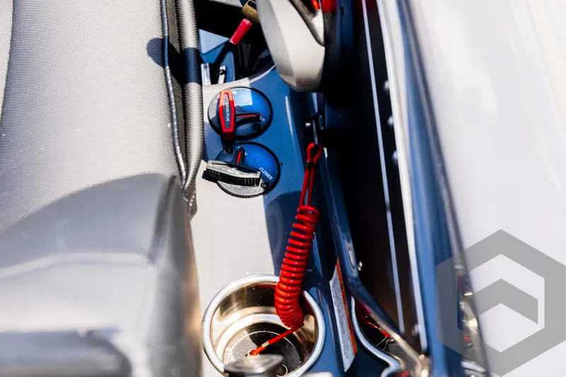 Slide: The Image of Skeeter ZXR 20 2025 - 51