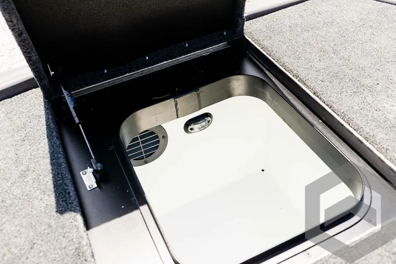 Slide: The Image of Skeeter ZXR 20 2025 - 63