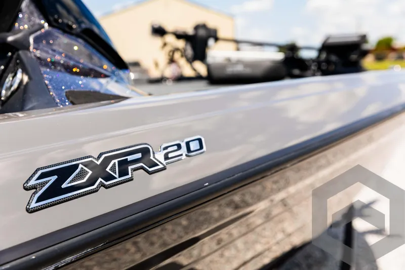 Slide: The Image of Skeeter ZXR 20 2025 - 69