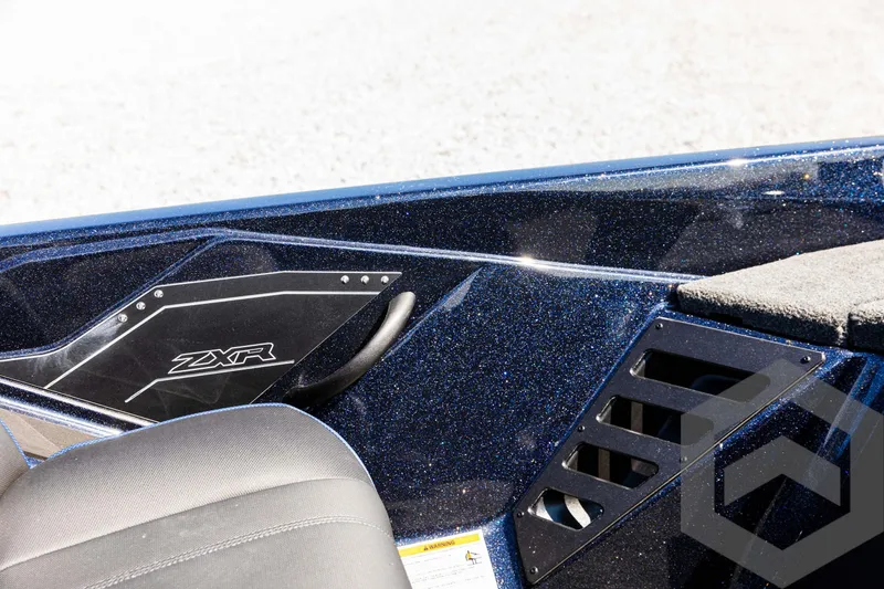 Slide: The Image of Skeeter ZXR 21 2025 - 58