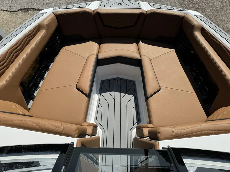 Slide: The Image of Nautique Super Air Nautique G23 2025 - 10