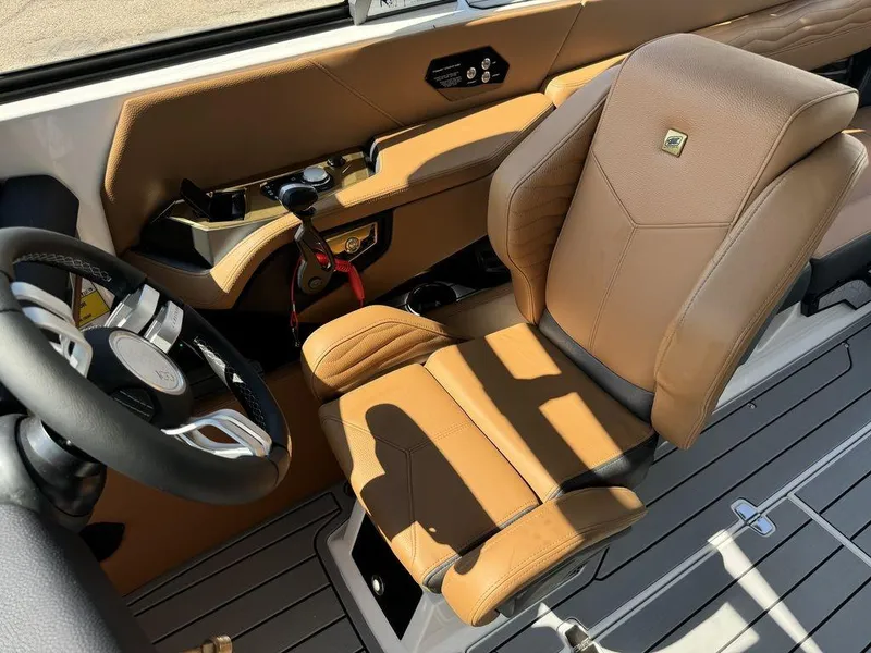 Slide: The Image of Nautique Super Air Nautique G23 2025 - 12