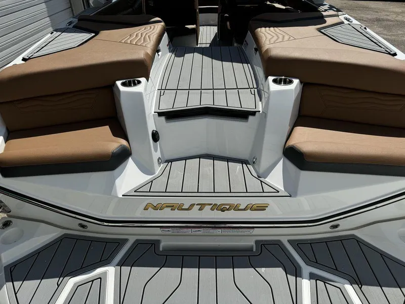 Slide: The Image of Nautique Super Air Nautique G23 2025 - 3
