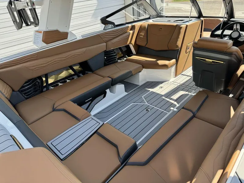 Slide: The Image of Nautique Super Air Nautique G23 2025 - 5