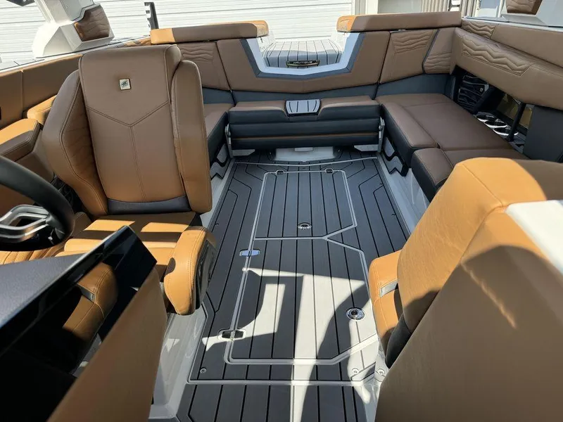 Slide: The Image of Nautique Super Air Nautique G23 2025 - 9