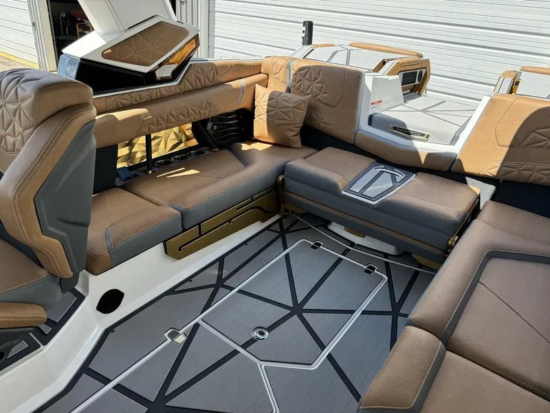 Slide: The Image of Correct Craft Super Air Nautique G23 Paragon 2024 - 14