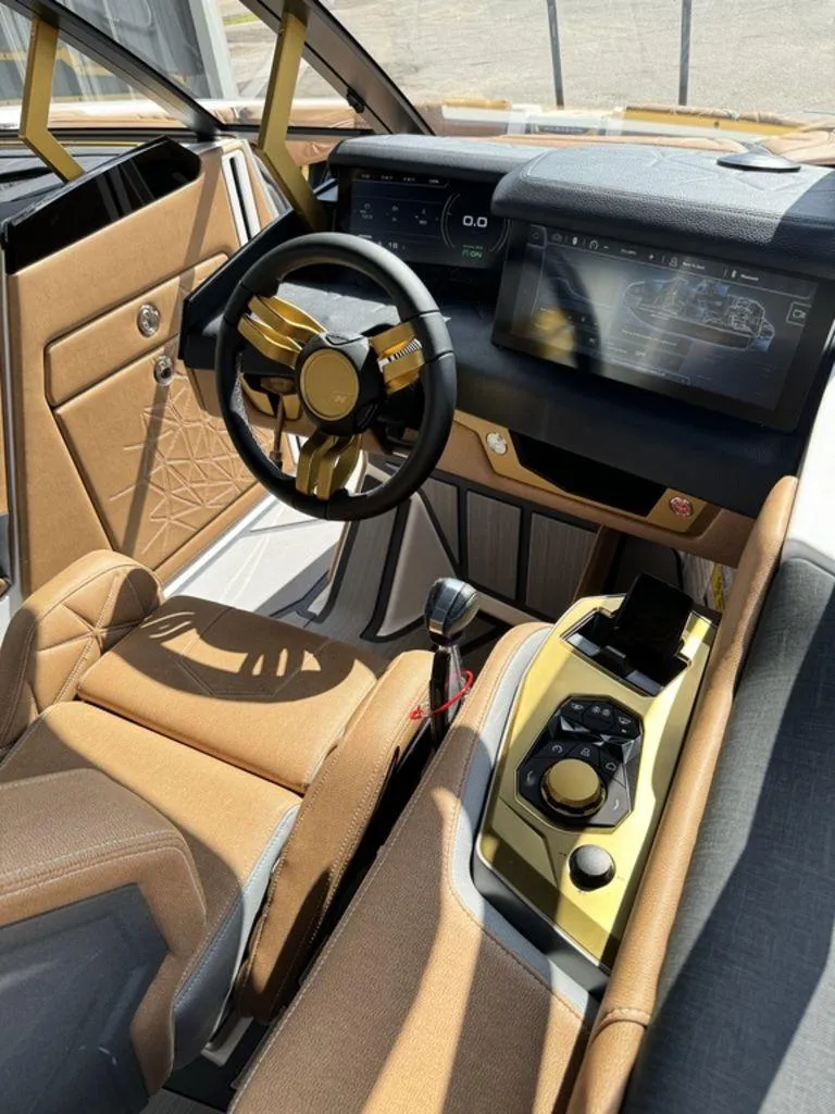 Slide: The Image of Correct Craft Super Air Nautique G23 Paragon 2024 - 15