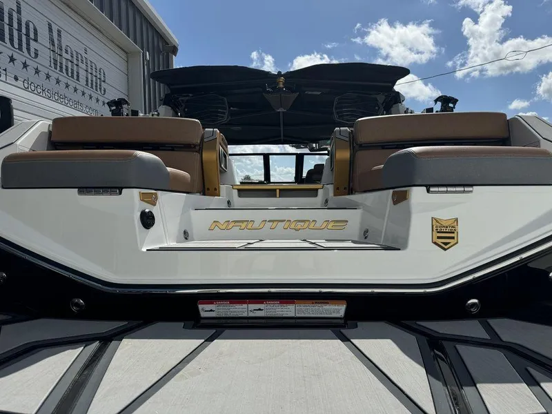 Slide: The Image of Correct Craft Super Air Nautique G23 Paragon 2024 - 6