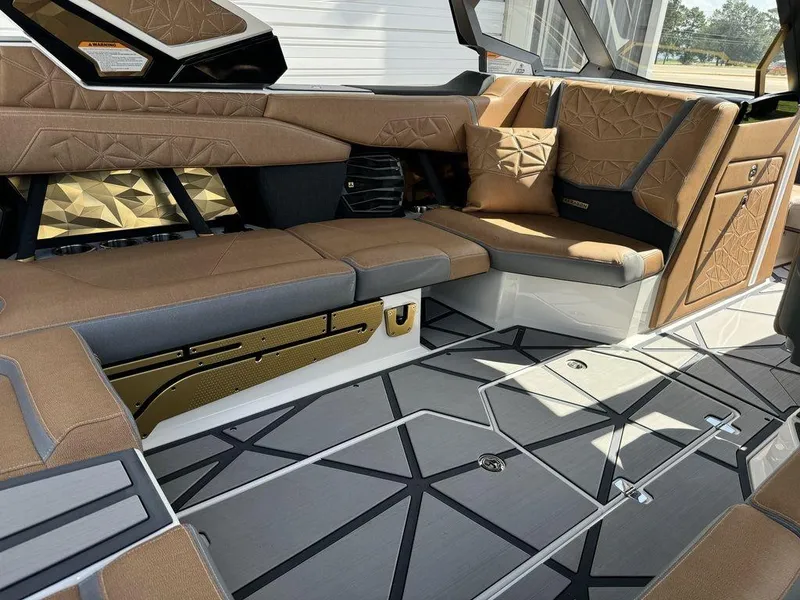 Slide: The Image of Correct Craft Super Air Nautique G23 Paragon 2024 - 8