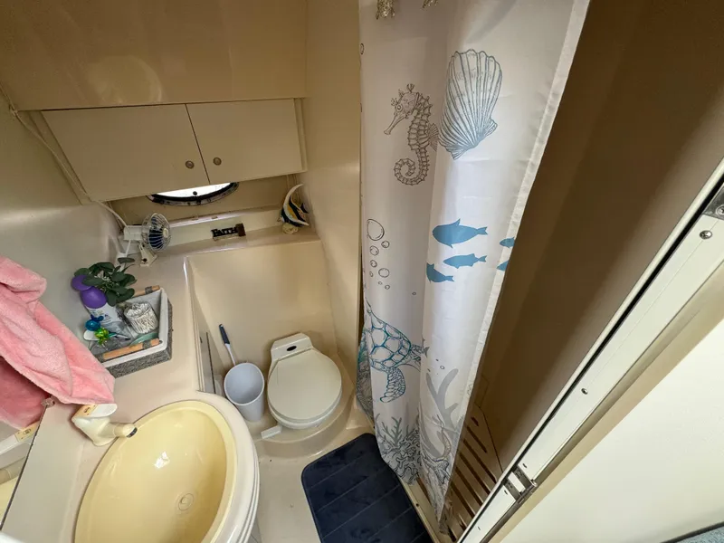 Slide: The Image of Cruisers Yachts 3580 Flybridge 1996 - 15