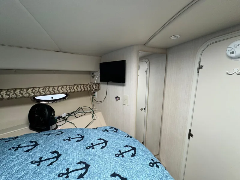 Slide: The Image of Cruisers Yachts 3580 Flybridge 1996 - 17