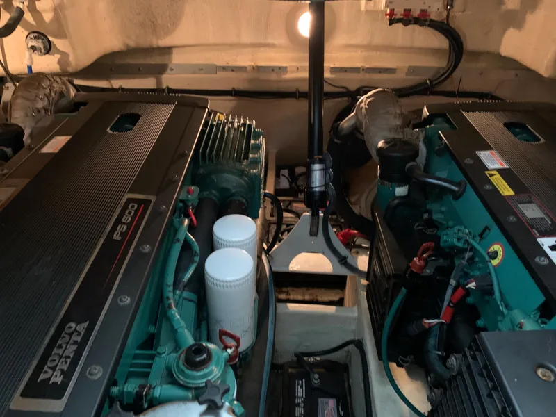 Slide: The Image of Engine room of a 2007 Formula 40 PC boat with Volvo Penta engines. - 30