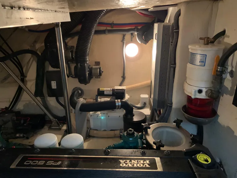 Slide: The Image of Engine room of a 2007 Formula 40 PC boat with Volvo Penta components. - 31