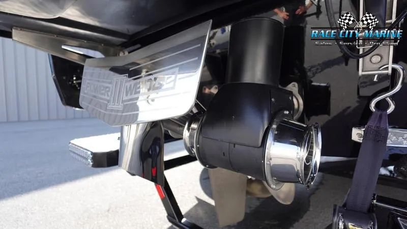 Slide: The Image of 2023 Malibu 26 LSV boat propeller and wake system close-up. - 10