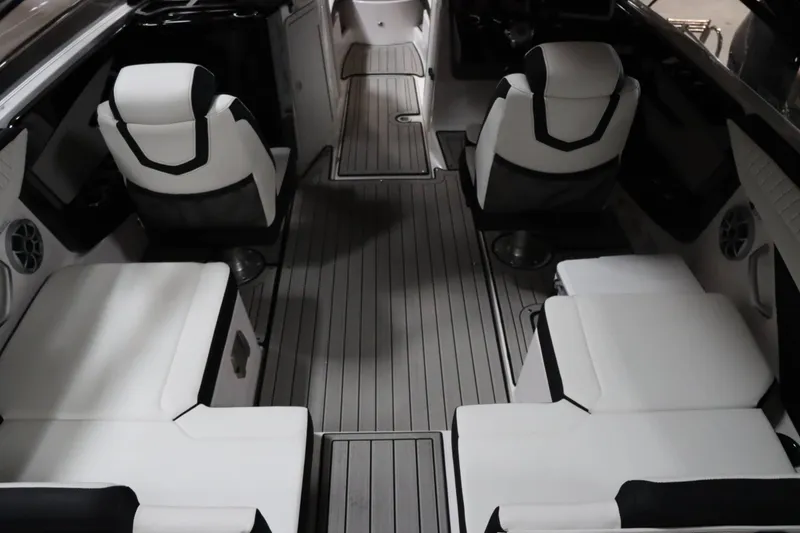 Slide: The Image of Yamaha 222SE 2025 - 11