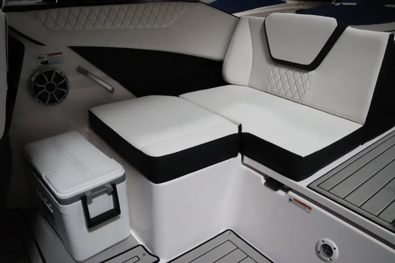 Slide: The Image of Yamaha 222SE 2025 - 13