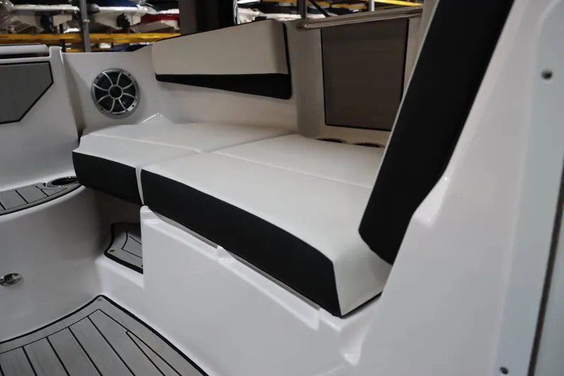 Slide: The Image of Yamaha 222SE 2025 - 16