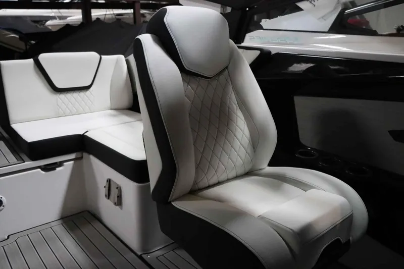 Slide: The Image of Yamaha 222SE 2025 - 19