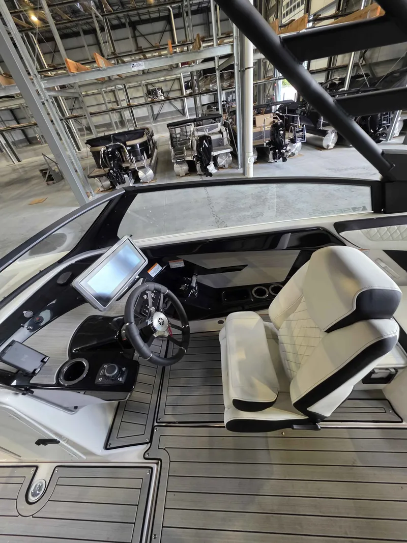 Slide: The Image of Yamaha 222SE 2025 - 25