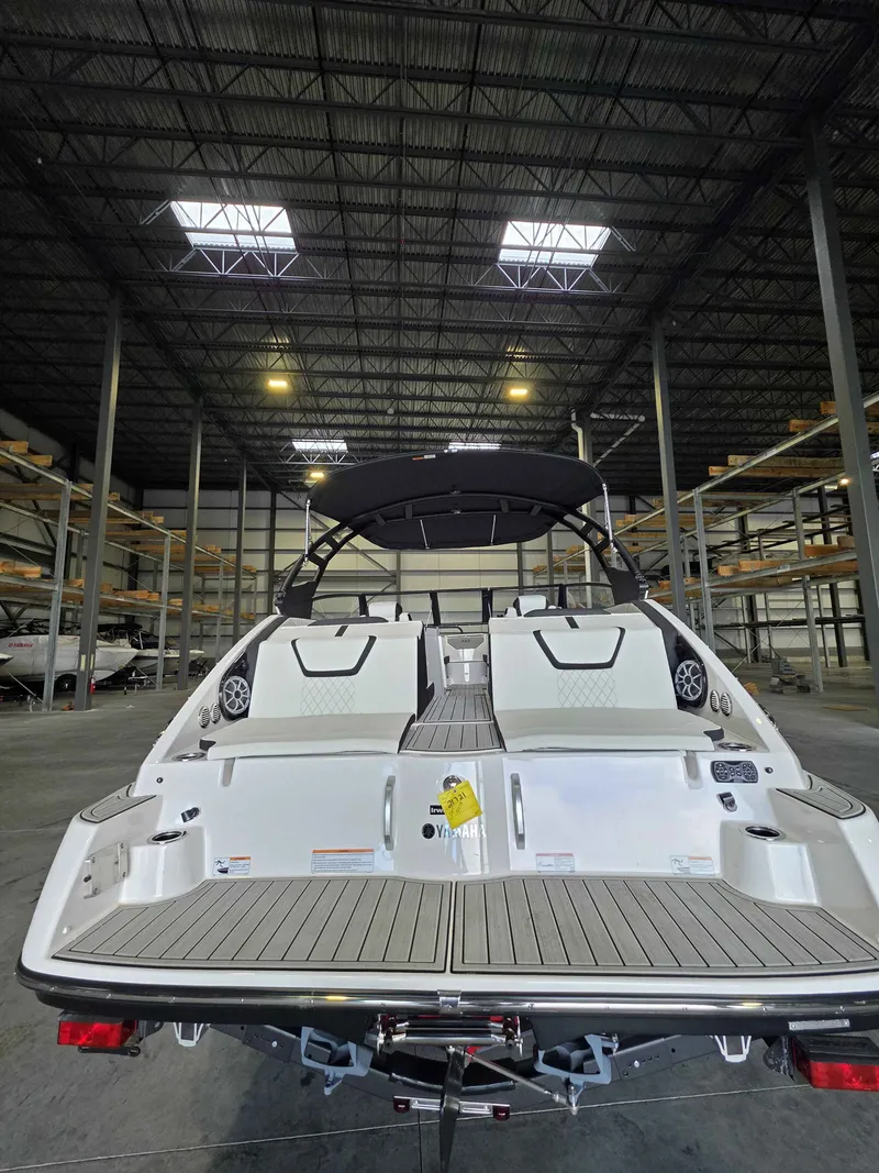 Slide: The Image of Yamaha 222SE 2025 - 3