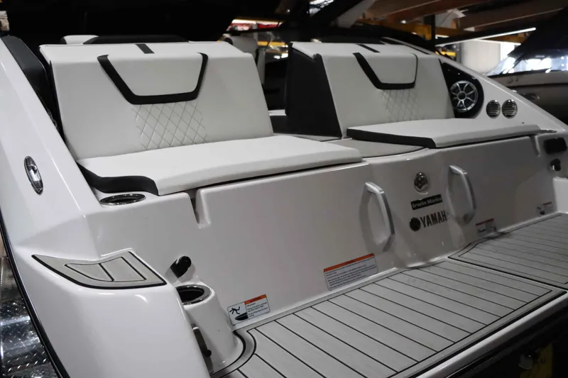 Slide: The Image of Yamaha 222SE 2025 - 7