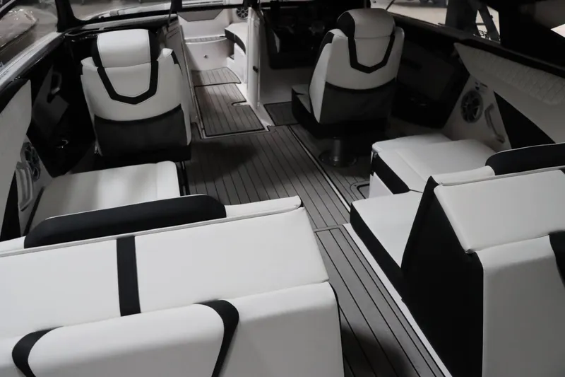 Slide: The Image of Yamaha 222SE 2025 - 8