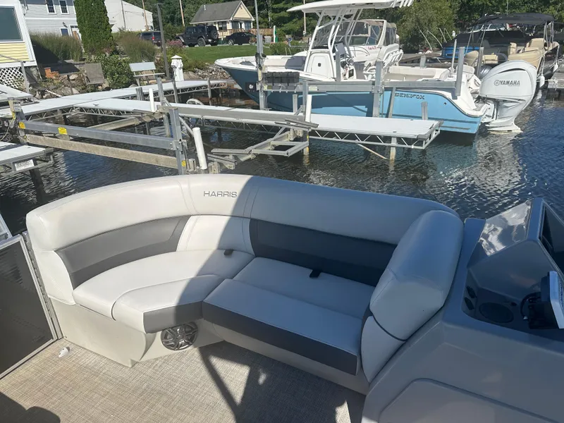 Slide: The Image of Harris Cruiser 190 2022 - 11