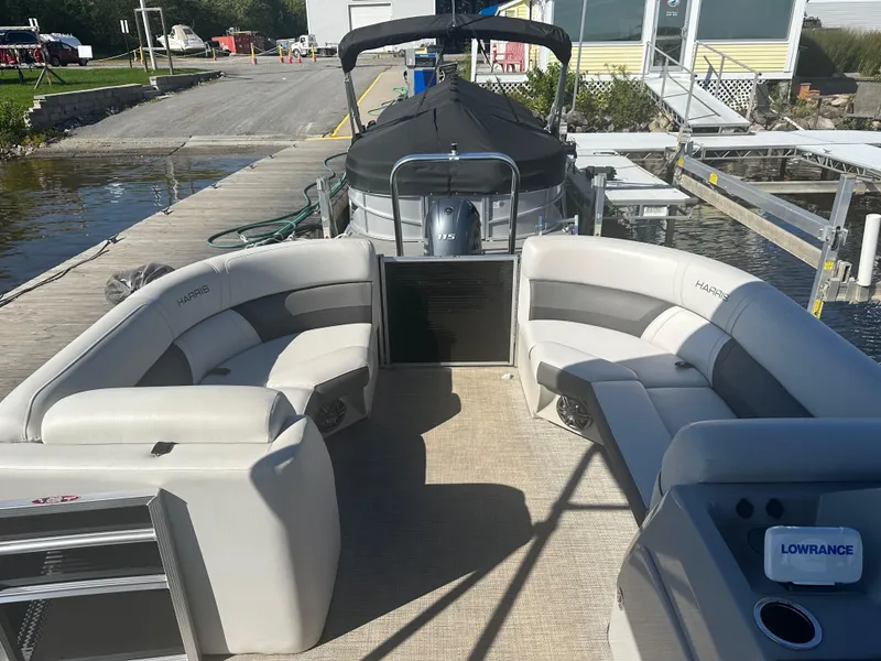 Slide: The Image of Harris Cruiser 190 2022 - 13