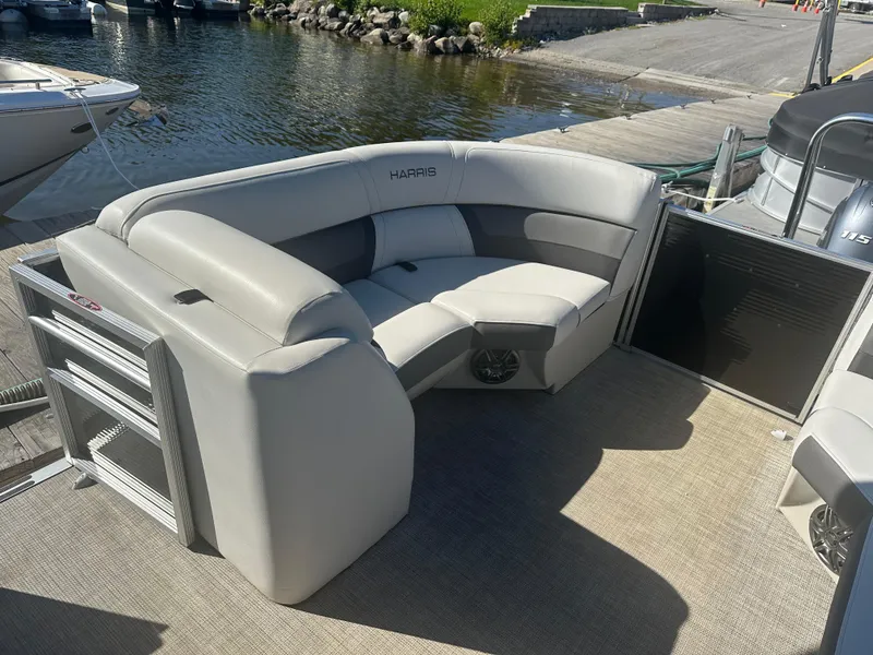 Slide: The Image of Harris Cruiser 190 2022 - 14