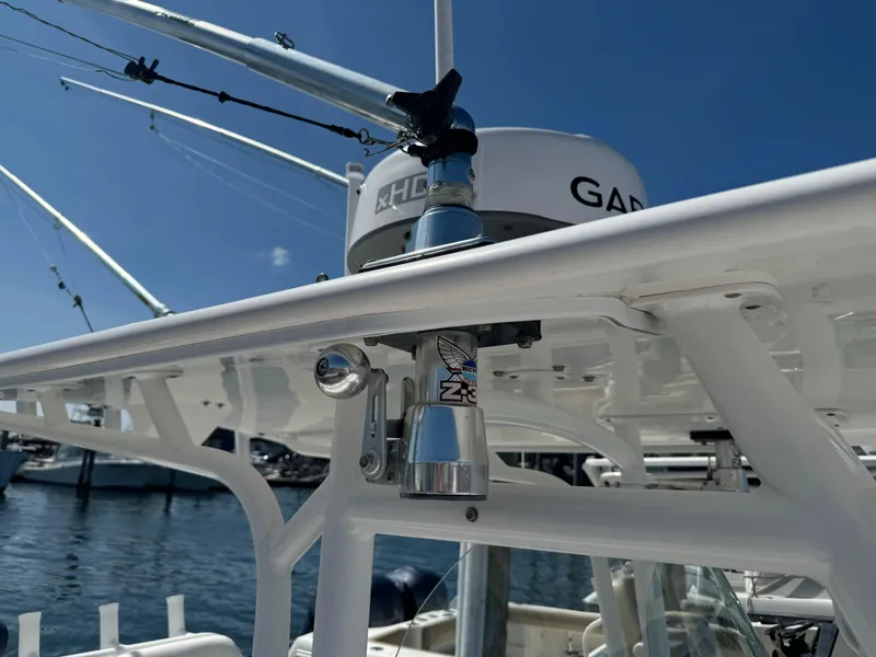 Slide: The Image of Close-up of 2009 Regulator 32 Forward Seating boat's radar and fishing equipment. - 27